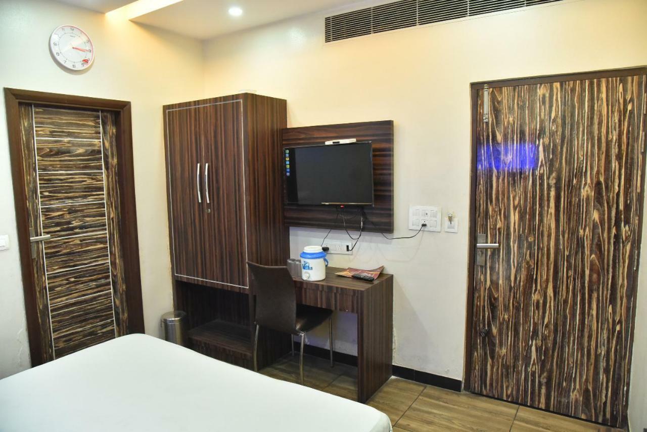 Hotel Midtown & Restaurant Jhunjhunu Exterior foto